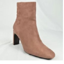 Step Up Your Style Game with Women's Boots Online 